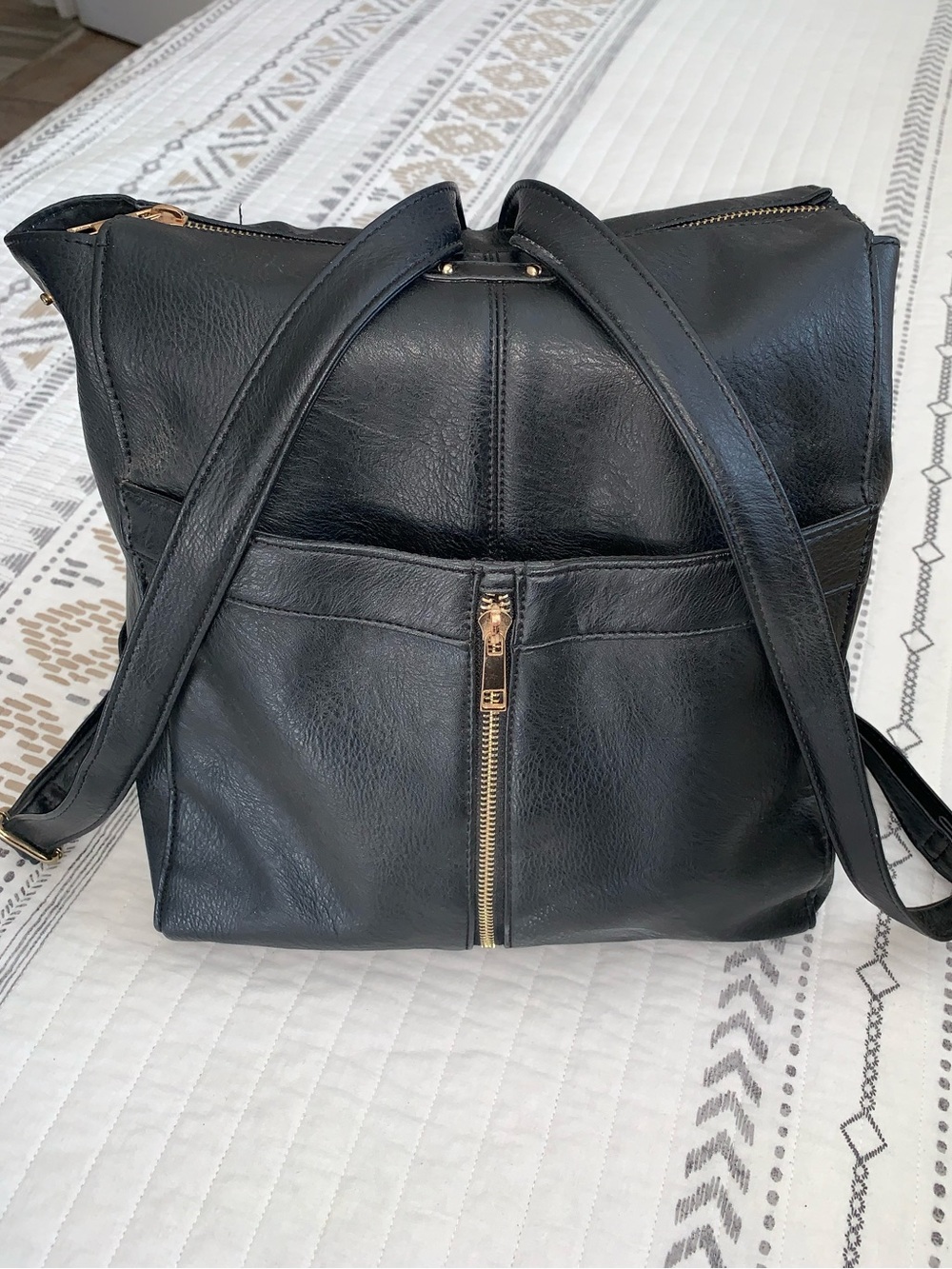 Icing Black Purse backpack